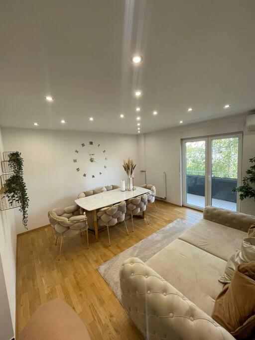 Moderne Wohnung In Der Naehe Vom Parndorf Outlet! 布如克纽多夫 外观 照片